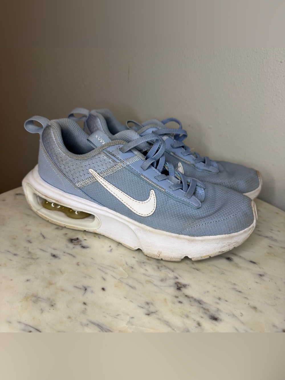 Nike Air Max Shoes Size 3 Youth blue sneakers MAKE ME AN OFFER!